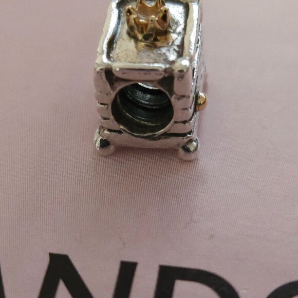 Auth Pandora *RETIRED* Sterling Silver & 14k Princess and the Pea Charm 790320 - Picture 7 of 15
